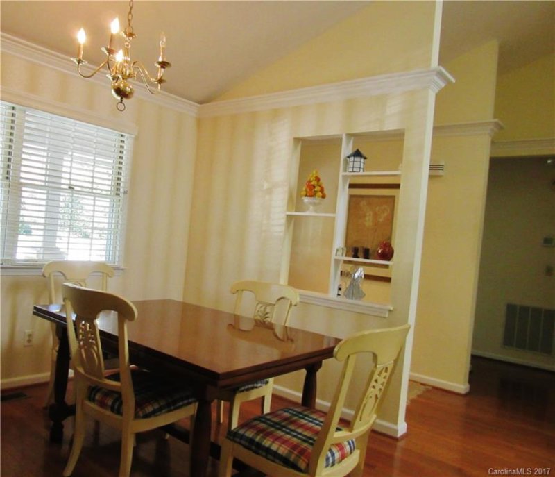 Property image 5 at 1007 Saddlebrook Drive, Hendersonville, NC 28739