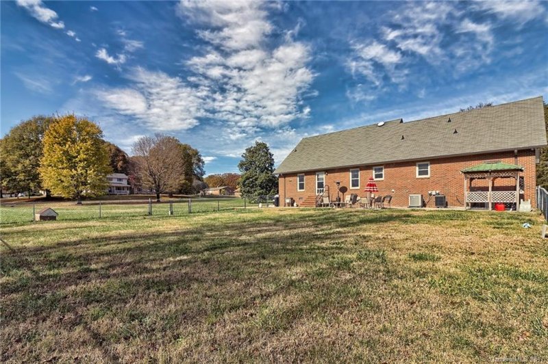 Property image 2 at 1425 Fieldcrest Drive, Salisbury, NC 28146