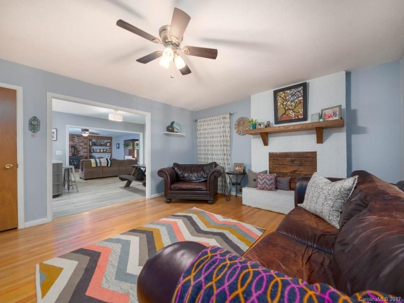 Property image 3 at 414 Comet Drive, Hendersonville, NC 28791