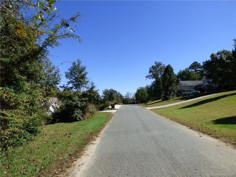 Property image 2 at 131 Wood Acre Drive, Mooresville, NC 28115