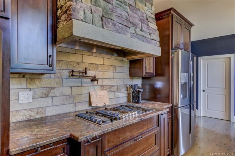 Property image 3 at 556 Big Indian Loop, Mooresville, NC 28117