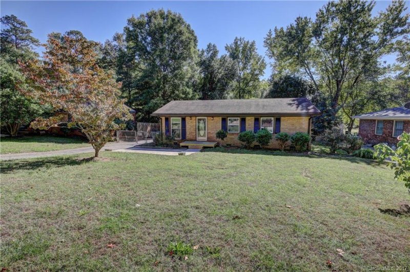 Property image 3 at 1008 Claremont Road, Charlotte, NC 28214