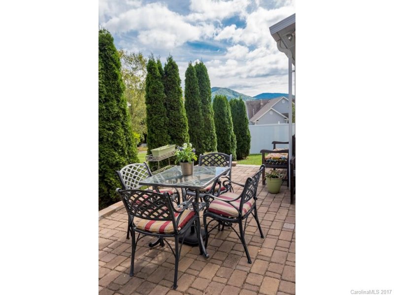 Property image 5 at 15 Flowering Cherry Drive, Asheville, NC 28805