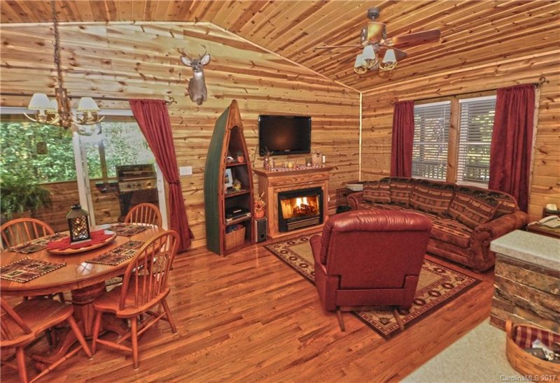 Property image 3 at 306 Staghorn Drive, Hot Springs, NC 28743