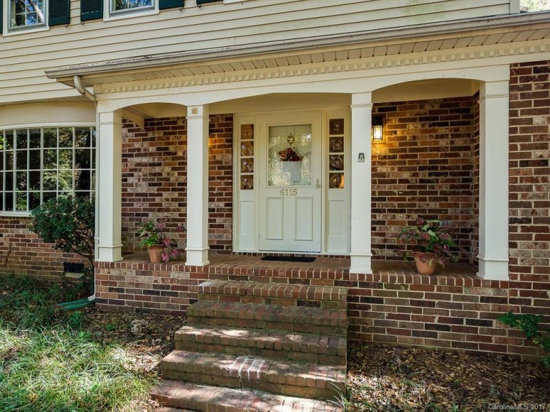 Property image 2 at 6115 Carriagehouse Lane, Charlotte, NC 28226