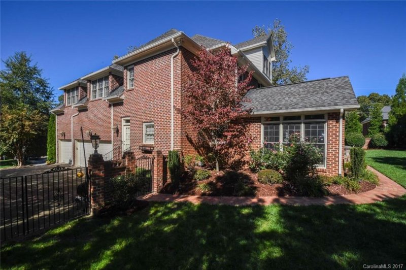 Property image 3 at 1407 Windy Ridge Road, Charlotte, NC 28270