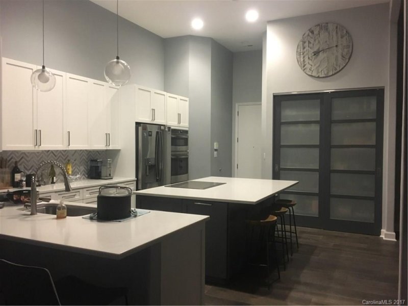 Property image 3 at 6935 Oakview Lane, Charlotte, NC 28226