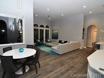 Property image 5 at 6935 Oakview Lane, Charlotte, NC 28226