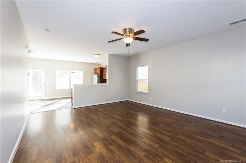 Property image 2 at 1040 Joselynn Drive, Gastonia, NC 28054