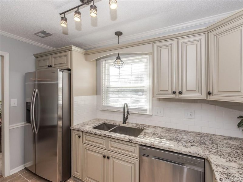 Property image 4 at 10800 Winterbourne Court, Charlotte, NC 28277