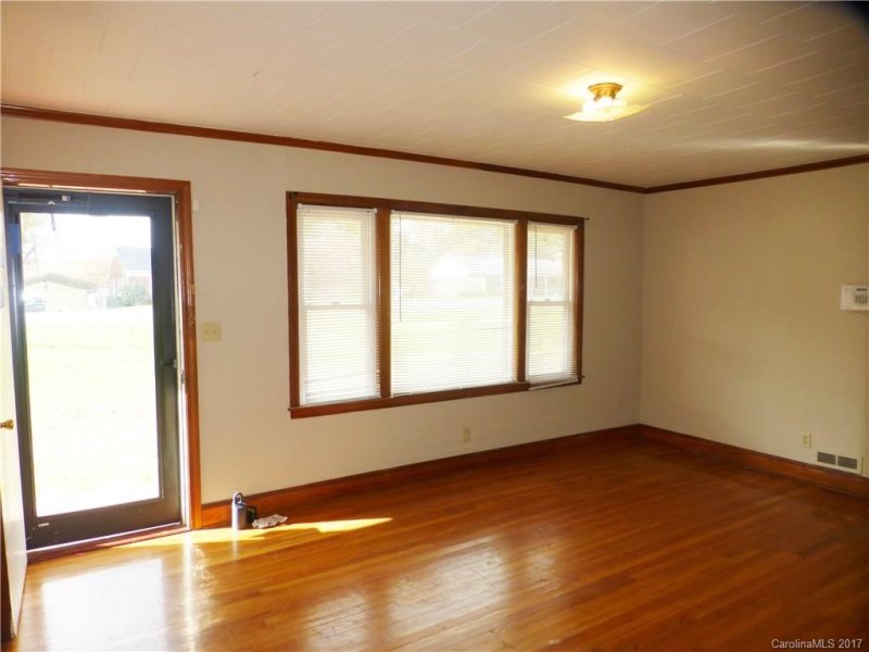 Property image 3 at 1730 Davis Park Road, Gastonia, NC 28052