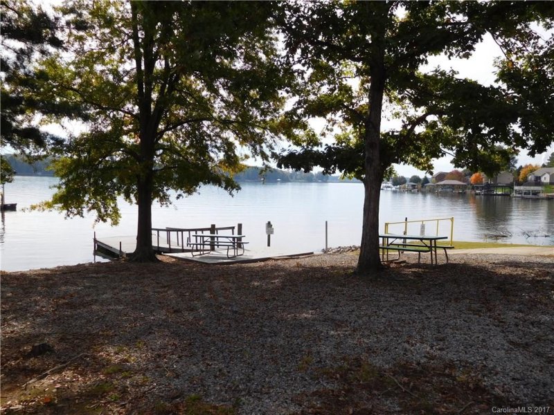 Property image 5 at 9542 Riviera Drive, Sherrills Ford, NC 28673