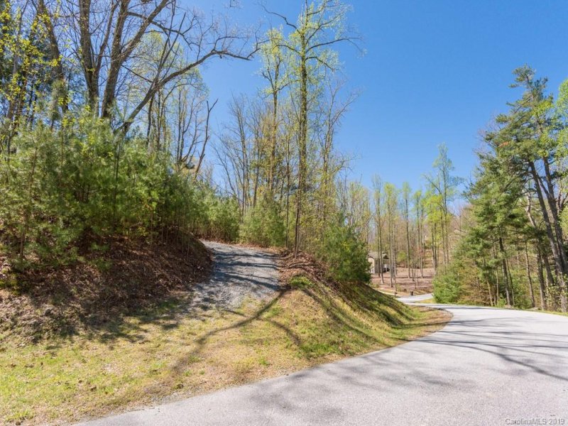 Property image 3 at 269 Monarch Road, Hendersonville, NC 28739