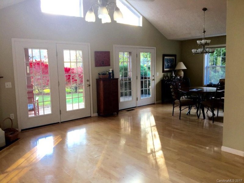 Property image 2 at 215 Rolling Green Drive, Sylva, NC 28779