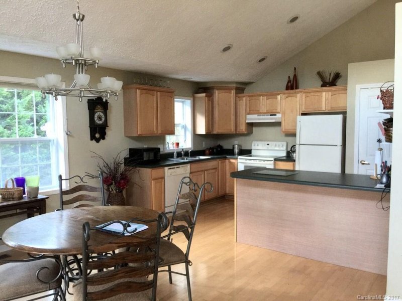 Property image 3 at 215 Rolling Green Drive, Sylva, NC 28779