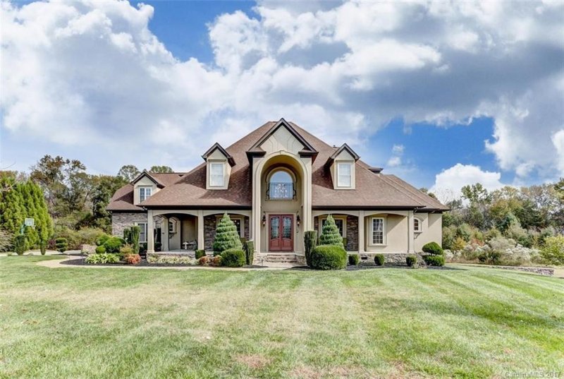 4736 Campobello Drive