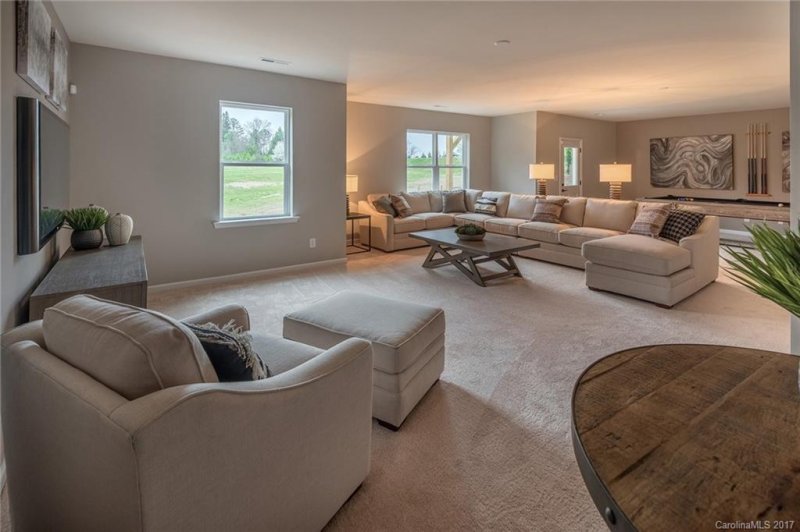 Property image 3 at 426 Twelve Oaks Lane, Fort Mill, SC 29708