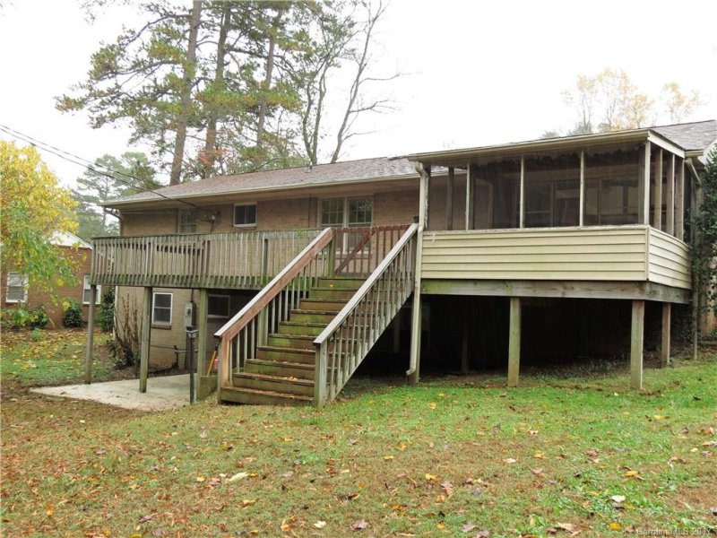 Property image 3 at 206 Peachtree Street, Belmont, NC 28012