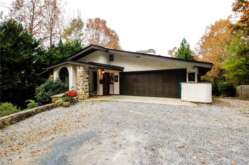 478 River Haven Drive