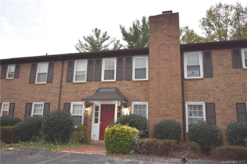 Property image 2 at 921 Nottingham Drive, Gastonia, NC 28054