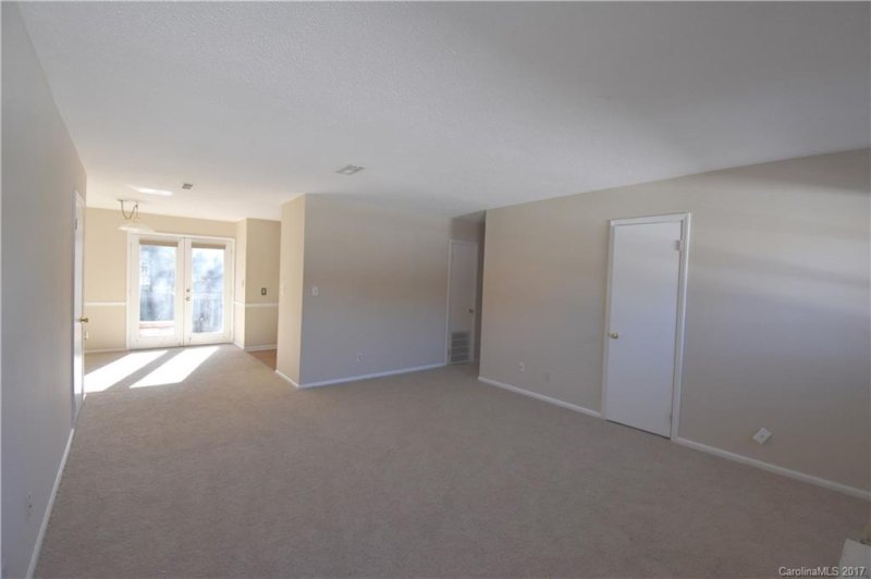 Property image 3 at 921 Nottingham Drive, Gastonia, NC 28054