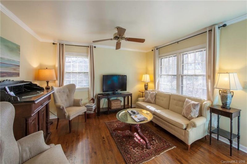 Property image 3 at 5701 Charing Place, Charlotte, NC 28211