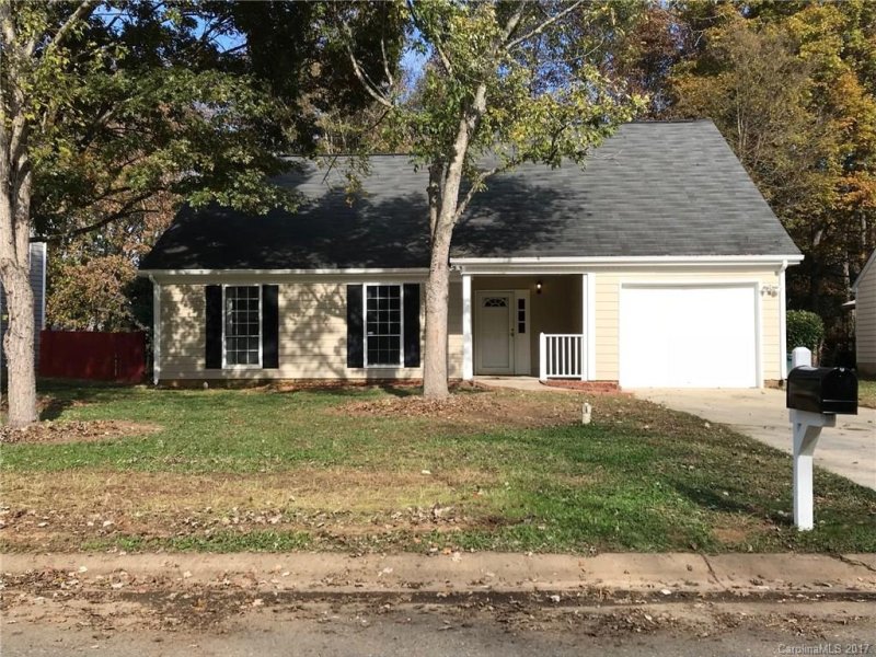 Property image 2 at 8327 Houndstooth Drive, Charlotte, NC 28227