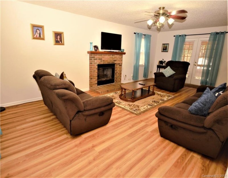 Property image 2 at 7522 Swedish Ivy Lane, Charlotte, NC 28227