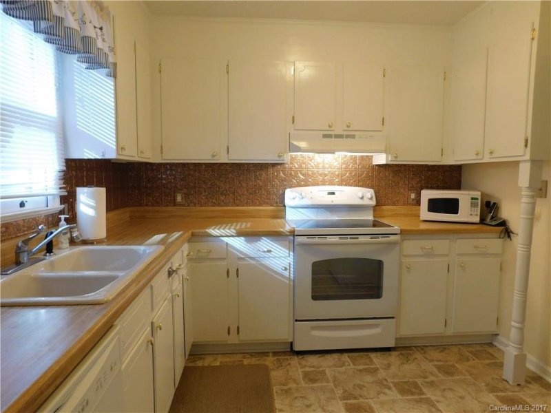 Property image 3 at 27 Unity Court, Etowah, NC 28729