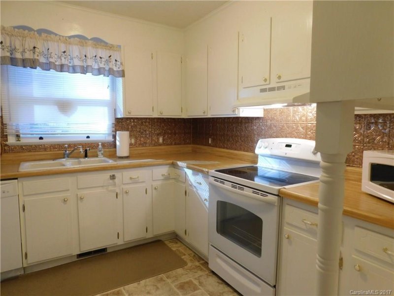 Property image 4 at 27 Unity Court, Etowah, NC 28729