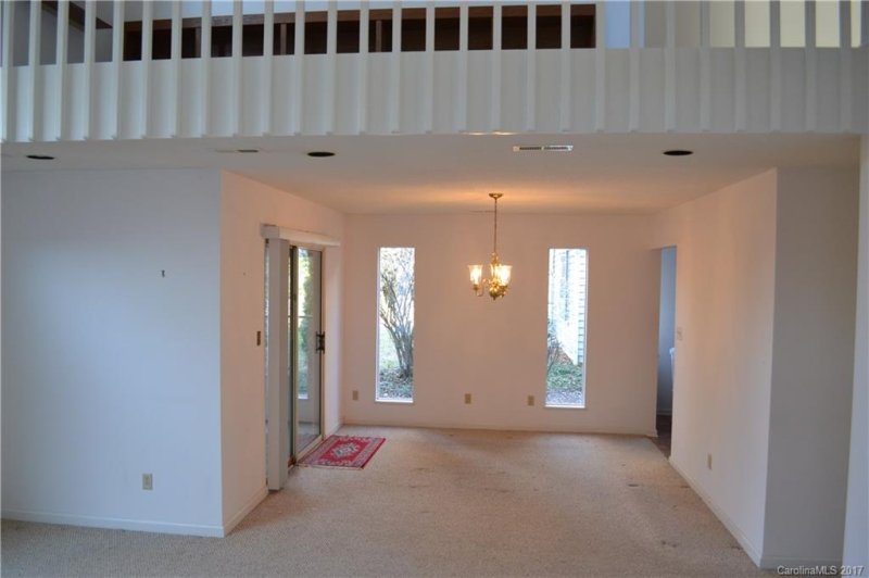 Property image 3 at 14 Stuart Circle, Asheville, NC 28804