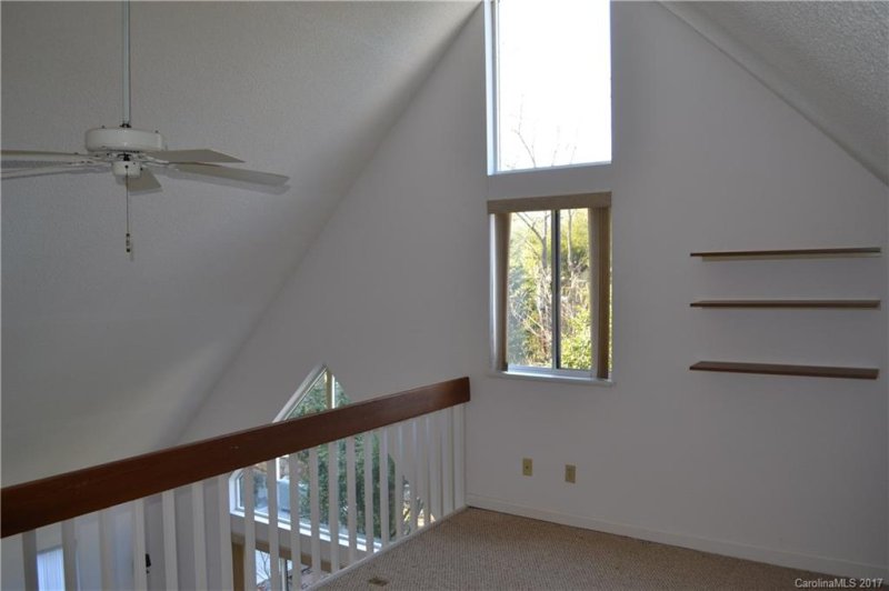 Property image 4 at 14 Stuart Circle, Asheville, NC 28804