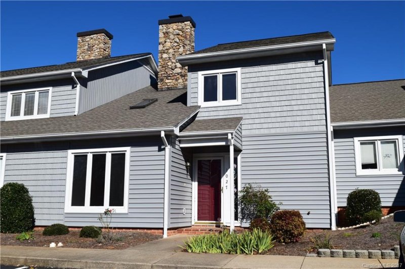 Property image 2 at 1027 21st Avenue, Hickory, NC 28601