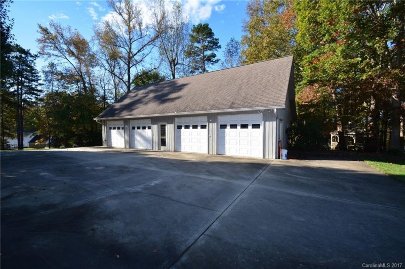 Property image 2 at 112 Millard Lane, Troutman, NC 28166