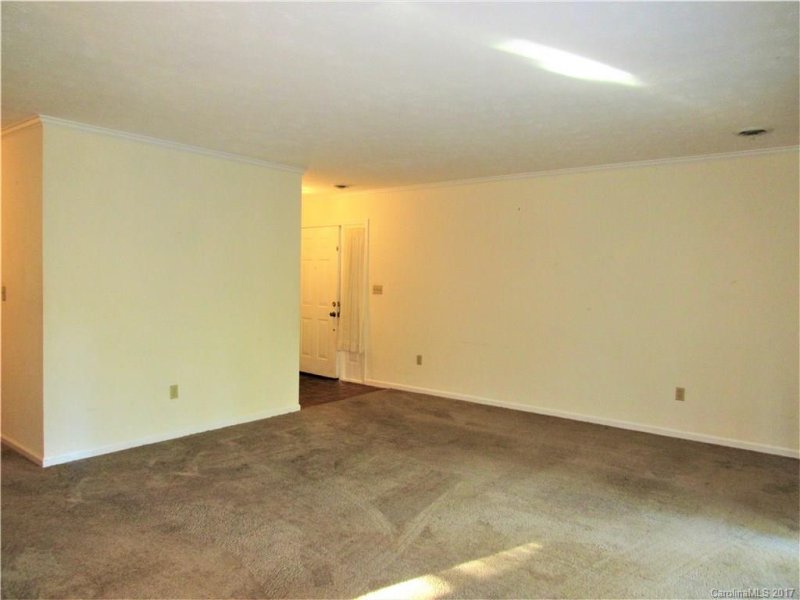 Property image 4 at 75 Maxine Lane, Hendersonville, NC 28739