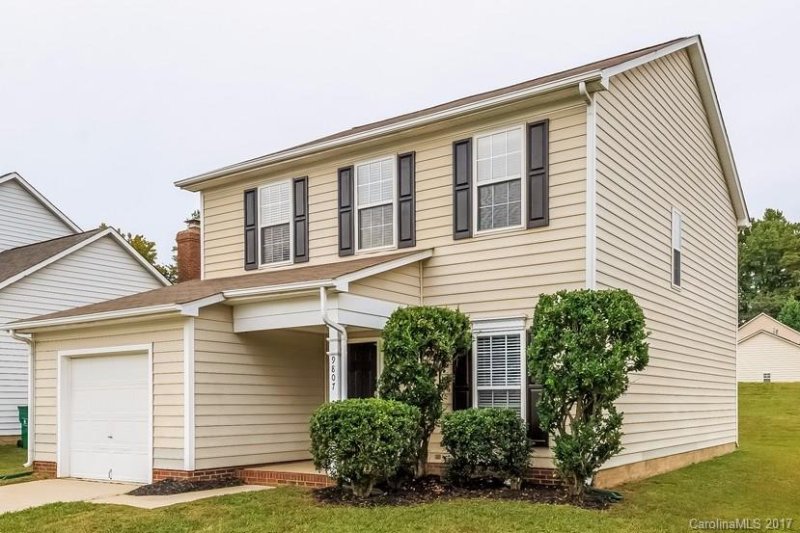 Property image 3 at 9807 Baxter Caldwell Drive, Charlotte, NC 28213
