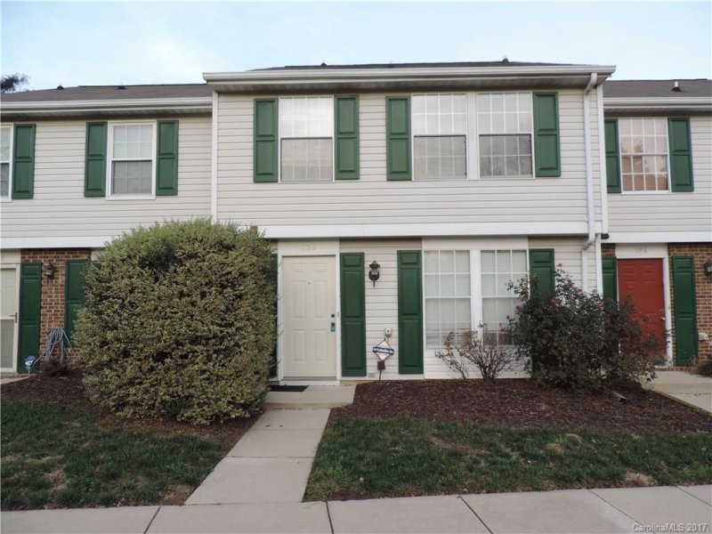 108 Water Oak Drive