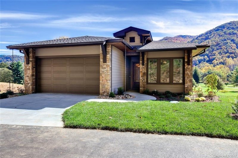 Property image 4 at 10 Plateau Drive, Maggie Valley, NC 28751