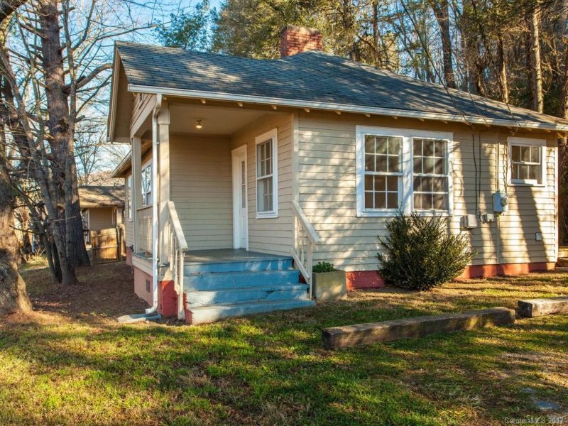 Property image 2 at 1971 Riverside Drive, Asheville, NC 28804