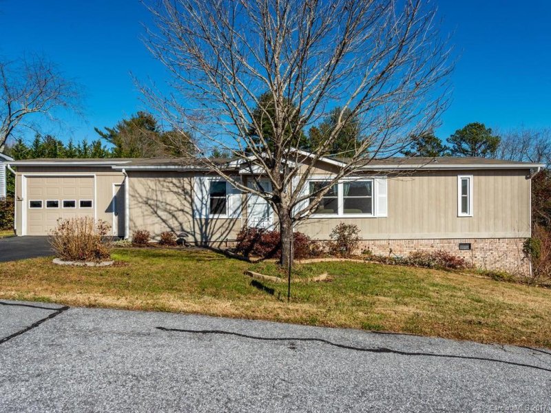 214 Cranbrook Circle