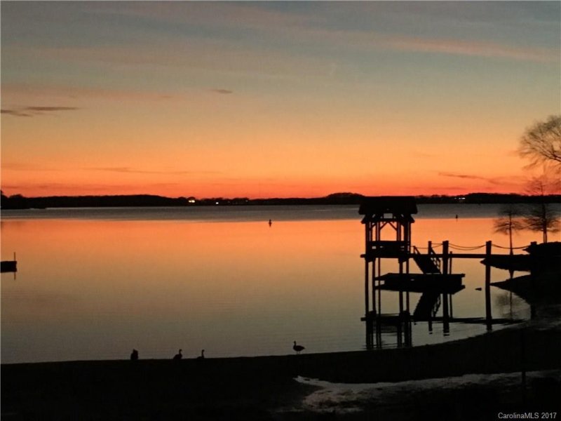 17811 Half Moon Lane