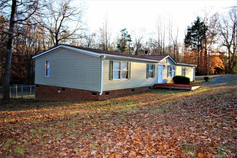 Property image 2 at 105 Water Way Drive, Clover, SC 29710