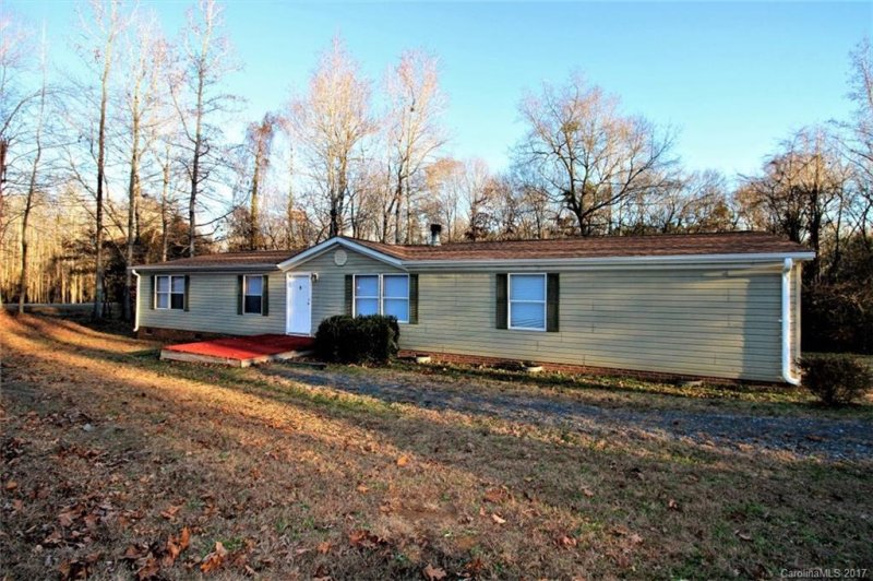 Property image 3 at 105 Water Way Drive, Clover, SC 29710