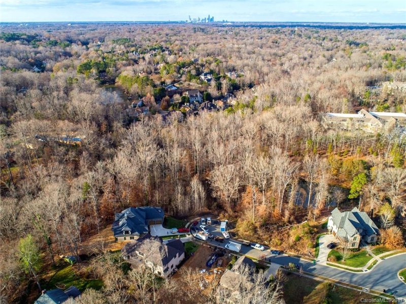 Property image 2 at 1015 Dacavin Drive, Charlotte, NC 28226