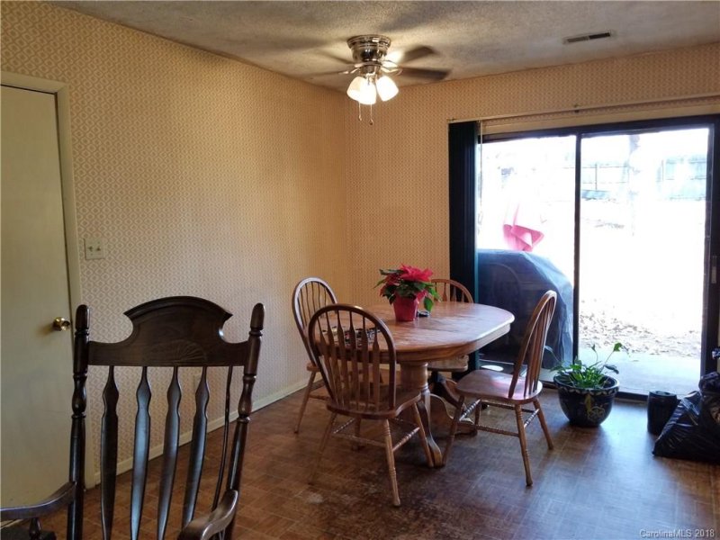 Property image 4 at 122 Wicklow Drive, Asheville, NC 28806