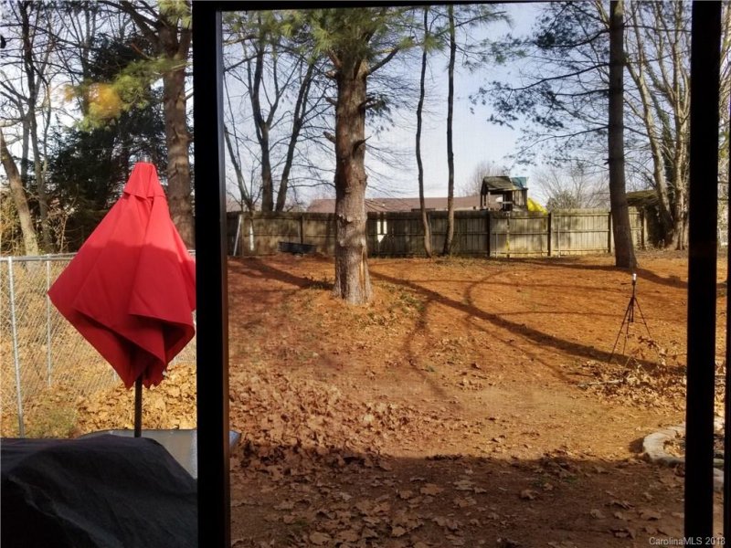 Property image 5 at 122 Wicklow Drive, Asheville, NC 28806