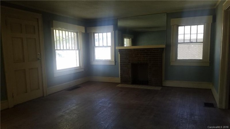 Property image 4 at 2514 Central Avenue, Charlotte, NC 28205