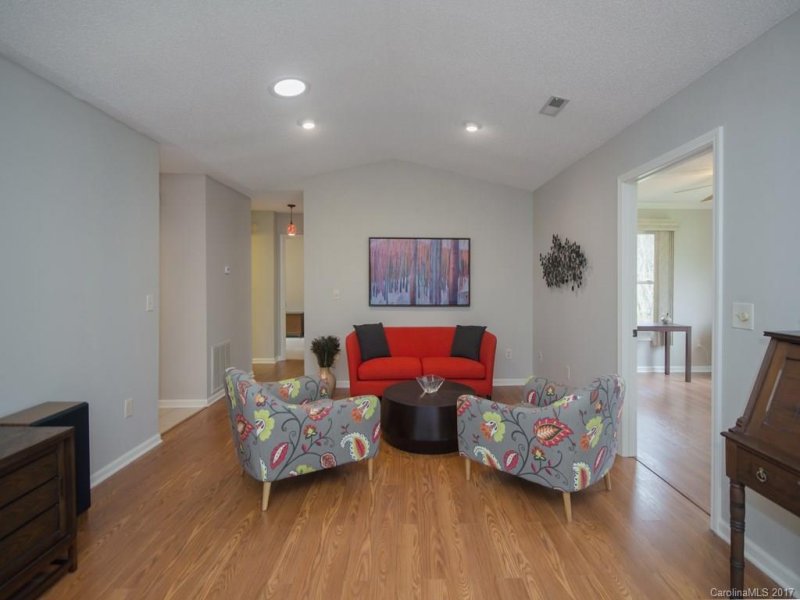 Property image 2 at 727 W Saint Johns Way, Hendersonville, NC 28791