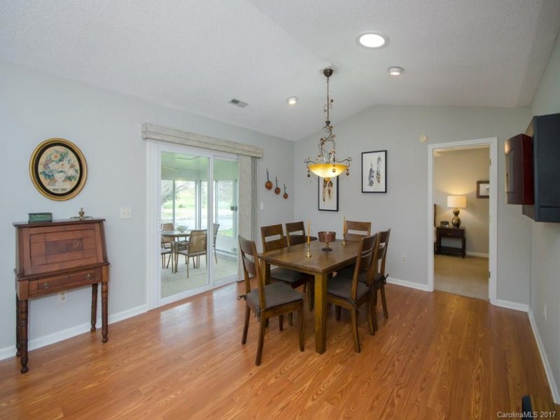 Property image 3 at 727 W Saint Johns Way, Hendersonville, NC 28791