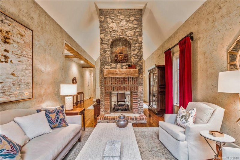 2415 La Maison Drive